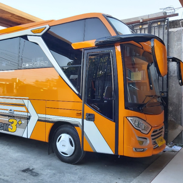 Sewa Medium Bus Pariwisata Jogja 35 Seats di Jogja Murah